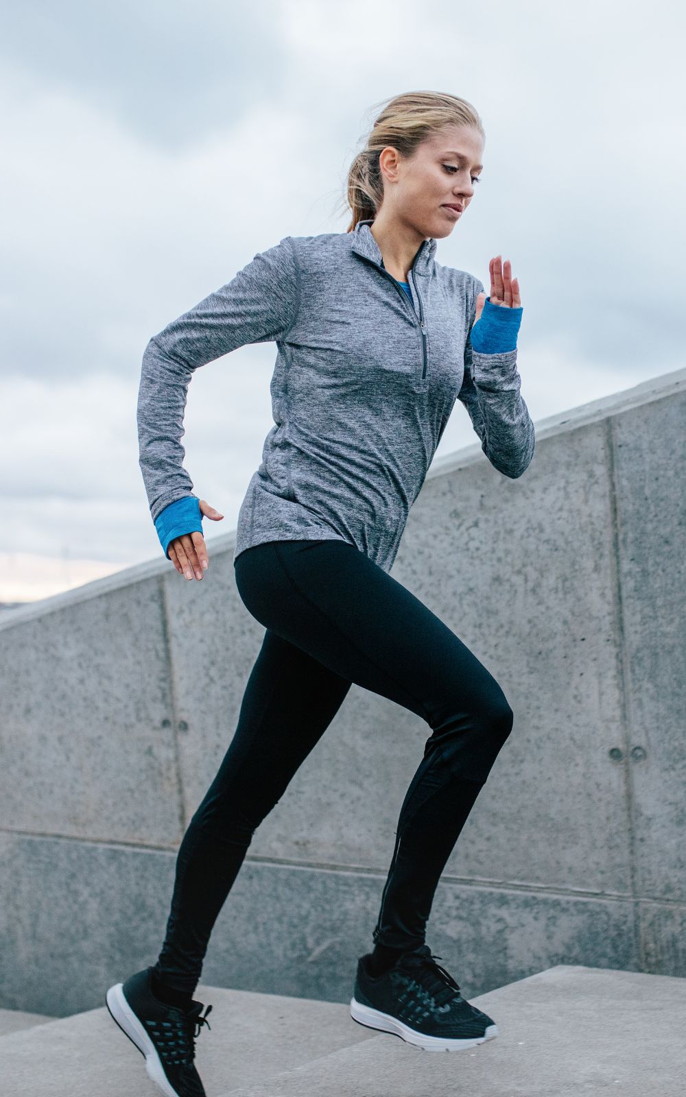 woman running to improve mental health